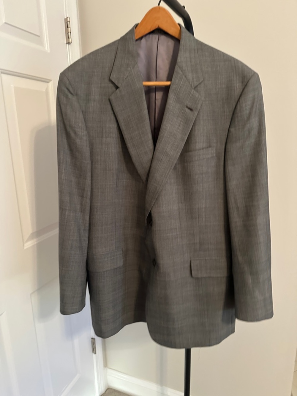 Classic Men’s Suit Coat Hart Schaffner Marx Light Gray Two-Button Suit Jacket